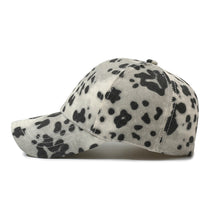 Load image into Gallery viewer, Unisex Leopard Printed Baseball Cap Breathable Adjustable Sun Protection Duckbill Cap For Outdoor Casual Accessories
