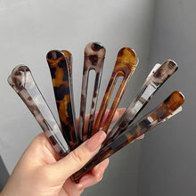 Load image into Gallery viewer, Retro Leopard Print Duckbill Hair Clips Plastic Nonslip Hair Barrettes Fashion Hair Styling Accessories For Women Girls
