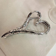 Load image into Gallery viewer, Alloy Heart Elegant Hair Claw Clip Non Slip Large Shark Clip Fashion Women Daily Hair Accessories
