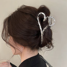 Load image into Gallery viewer, Alloy Heart Elegant Hair Claw Clip Non Slip Large Shark Clip Fashion Women Daily Hair Accessories
