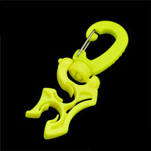 Load image into Gallery viewer, BCD Hose Holder Clip Diving Regulator Retainer Buckle Hook Quick-Release Buckle Pipe Clamp For Dive Snorkeling
