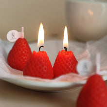 Load image into Gallery viewer, 4/6/9Pcs Strawberry Shaped Scented Aromatherapy Candle Gift Box Handmade Mini Strawberry Candle Party Decoration Home Birthday Gift
