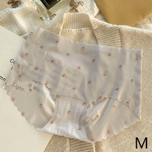 Load image into Gallery viewer, Women Ice Silk Seamless Panties Strawberry Print Mid Waist Underpant Breathable Cotton Crotch Soft Triangle Briefs Summer Underwear
