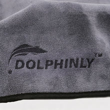 Load image into Gallery viewer, Lure Fishing Towel with Carabiner Clip Absorbent for Hand Drying and Fish Gripping Multi-Purpose Fishing Gear
