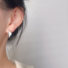 Load image into Gallery viewer, European And American Vintage Metal Irregular Rhombus Geometric Hoop Earrings Fashion Polygon Ear Jewelry for Women
