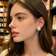 Load image into Gallery viewer, High-end Matte Metal Semicircle Earrings Brushed Frosted Vintage Women Daily Party Fashion Jewelry

