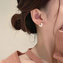 Load image into Gallery viewer, Alloy Vintage Black White Peach Heart Stud Earrings Korean Ins Retro Temperament Women Daily Party Wedding Fashion Jewelry
