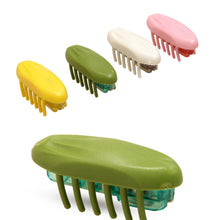 Load image into Gallery viewer, Electric Crawling Bug Interactive Cat Toy Moving Insect Toy with Random Path Pet Teaser for Indoor Bored Cats Kittens
