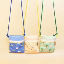 Load image into Gallery viewer, Sugar Glider Outdoor Travel Bag Portable Breathable Warm Sleeping Pouch Small Pet Carrier Bag for Daily Outing
