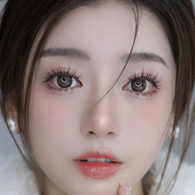Load image into Gallery viewer, 5 Pairs 3D Volume Natural False Eyelashes Thin Band One-piece Fake Eyelashes Easy To Apply For Daily Makeup Party
