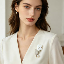 Load image into Gallery viewer, Imitation Crystal Pearl Feather Brooch Elegant Rhinestone Lapel Pin For Women Wedding Party Clothing Decoration Gifts
