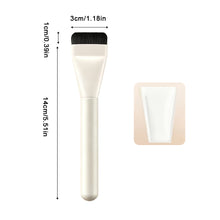 Load image into Gallery viewer, Flat Head Foundation Brush Straight Cut Makeup Brush for Liquid Foundation &amp; Face Mask Application Dense Flat Top Cosmetic Tool
