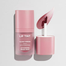 Load image into Gallery viewer, Glossy Mirror Lip Gloss Vibrant Color Long-lasting Kiss-proof Lip Glaze Moisturizing Lip Gloss Waterproof Non-sticky Cosmetic
