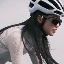 Load image into Gallery viewer, W640 Smart Sports Glasses 8MP 6-Axis Anti-Shake Photo Video AI Translation Outdoor Sandproof UV Protection Cycling Glasses
