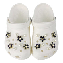 Load image into Gallery viewer, 3D Cute Daisies Pearl Set Shoe Charms Slide Sandals DIY Clogs Decoration Shoe Buckle Pins Shoe Decoration Accessories for Gifts
