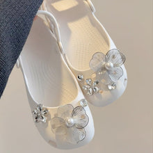 Load image into Gallery viewer, Original Super Luxury Pearl Diamond Flower Pearl Shoe Ballet Shoe Buckles Handmade Beads DIY Fashion Ballet Clogs Accessories for Hole Shoes
