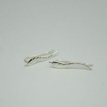 Load image into Gallery viewer, 1 Pair Nature Inspired Delicate Leaf Ear Crawler Ear Vines Sweep Pin Earrings
