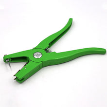 Load image into Gallery viewer, Farm Animal Ear Tag Pliers Green Metal Ear Thorn Tongs Swine Sheep Pig Cow Goat Rabbit Identification Tool
