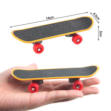 Load image into Gallery viewer, 1Pc Bird Parrot Intelligence Toys Mini Training Skateboard For Budgies Parakeet Growth Toy Pet Toy Bird Supplies
