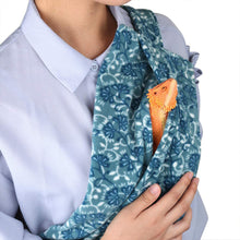 Load image into Gallery viewer, Reptile Traveling Bag Lizards Carrier Front Chest Lizards Sling Carrier for Bearded Dragon
