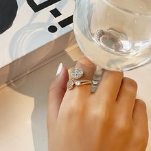 Load image into Gallery viewer, Fashion Exquisite Adjustable Geometric Round Finger Ring Gold Women Girl Temperament Simple Zircon Versatile Open Ring Jewelry

