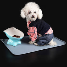 Load image into Gallery viewer, Anti-slip Solid Color Silicone Pad Pets Bowl Waterproof Pet Food Mat For Dog Cat Drinking Mat Feeding Placemat Easy Washing

