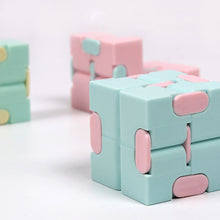 Load image into Gallery viewer, Infinity Fidget Cube for Children and Adults Stress Reliever Anxiety Relief Tool Hand Mini Toys Infinity Cube
