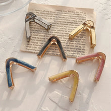 Load image into Gallery viewer, Retro Girl Triangle Clip Small Delicate Hair Clip Cute Temperament Hair Clip Hair Accessories
