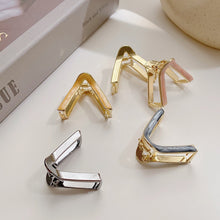 Load image into Gallery viewer, Retro Girl Triangle Clip Small Delicate Hair Clip Cute Temperament Hair Clip Hair Accessories
