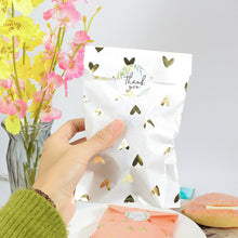 Load image into Gallery viewer, 25Pcs Wedding Favor Treat Paper Bag Wedding Birthday Anniversary Party Favor Candy Cookie Gift Paper Bag Pink And Gold Foil Heart
