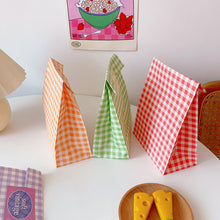 Load image into Gallery viewer, 5pcs/set Korean Style Colorful Plaid Kraft Paper Bag Flower Gift Pakage Bag Present Bag Table Organizing Bag

