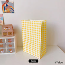 Load image into Gallery viewer, 5pcs/set Korean Style Colorful Plaid Kraft Paper Bag Flower Gift Pakage Bag Present Bag Table Organizing Bag
