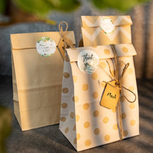 Load image into Gallery viewer, 10/30Sets Party Favor Gift Paper Bags with Sticker Ropes Treat Bags Candy Bag Chevron Polka Dot Bags Christmas Wedding Birthday Party Favors Supplies Gift Bags
