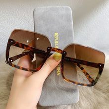 Load image into Gallery viewer, Fashion Square Frame Retro Large Square Decorative Pattern Sunglasses Women Versatile Big Motion Frame Sunglasses
