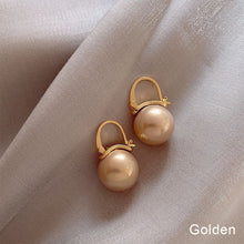 Load image into Gallery viewer, Retro Temperament Large Pearl Ear Buckle Fashion All-match Geometric Earrings Women Temperament Accessories Jewelry
