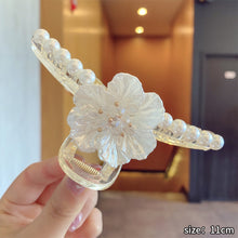 Load image into Gallery viewer, Women Seashell Flower Hairpin Elegant Temperament Hair Clip Fashion All-match Hairpin Hair Accessories
