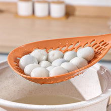 Load image into Gallery viewer, Large Strainer Colander Heat Resistant Long Handle Dumpling Noodles Scoop Skimmer Dumpling Filter Spoon Kitchen Giant Size
