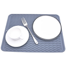 Load image into Gallery viewer, Silicone Drain Mat Dish Draining Mat Drainer Pad Heat Resistant Multifunctional Drying Mat Kitchen Table Placemat
