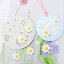 Load image into Gallery viewer, Silicone Daisy Cake Mold Fondant Cake Decorattion Flower Mould Tool Sugarcraft Chocolate Moulds Cupcake Baking Mold Bakeware
