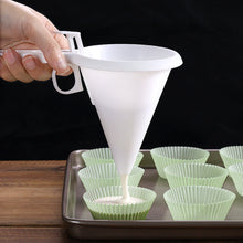 Load image into Gallery viewer, Handheld Cake Paste Funnel Mirror Surface Cake Sugar Dispenser Chocolake Cookie Cupcake Pancake Baking Tool for cake mold
