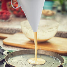 Load image into Gallery viewer, Handheld Cake Paste Funnel Mirror Surface Cake Sugar Dispenser Chocolake Cookie Cupcake Pancake Baking Tool for cake mold
