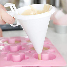 Load image into Gallery viewer, Handheld Cake Paste Funnel Mirror Surface Cake Sugar Dispenser Chocolake Cookie Cupcake Pancake Baking Tool for cake mold
