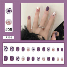 Load image into Gallery viewer, 24pcs/set Nail Pieces Nail Patch Removable Fake Nails Extensions Artificial Nail Art Accessories
