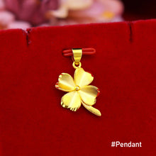 Load image into Gallery viewer, Fashion Alluvial Gold Personality Cute Clover Gold Necklaces Lucky Elegant Simple Gold Chain Women Men Necklace Accessories
