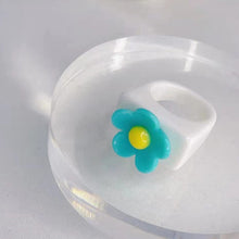 Load image into Gallery viewer, Fashion Flower Summer Resin Creative Cute Personality Fresh Plastic Sun Flower Ring Women Girls Jewelry Gift
