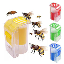 Load image into Gallery viewer, 1PC Bee Queen Marker Bottle Bee Mark Cage Plastic One Handed Marking Catcher With Plunger Plush Garden Beekeeping Supplies
