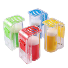 Load image into Gallery viewer, 1PC Bee Queen Marker Bottle Bee Mark Cage Plastic One Handed Marking Catcher With Plunger Plush Garden Beekeeping Supplies
