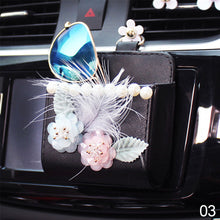 Load image into Gallery viewer, Car Outlet Air Vent Crystal Diamond Crown Trash Box for Auto Mobile Phone Holder Pouch Organizer Hanging Storage Bag
