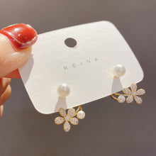 Load image into Gallery viewer, Korea Women Girls Pearl Rhinestone Flower Earrings Stud
