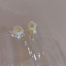 Load image into Gallery viewer, Elegance Flower Rhinestone Pearl Earrings Fairy Earring for Women Jewelry Gift
